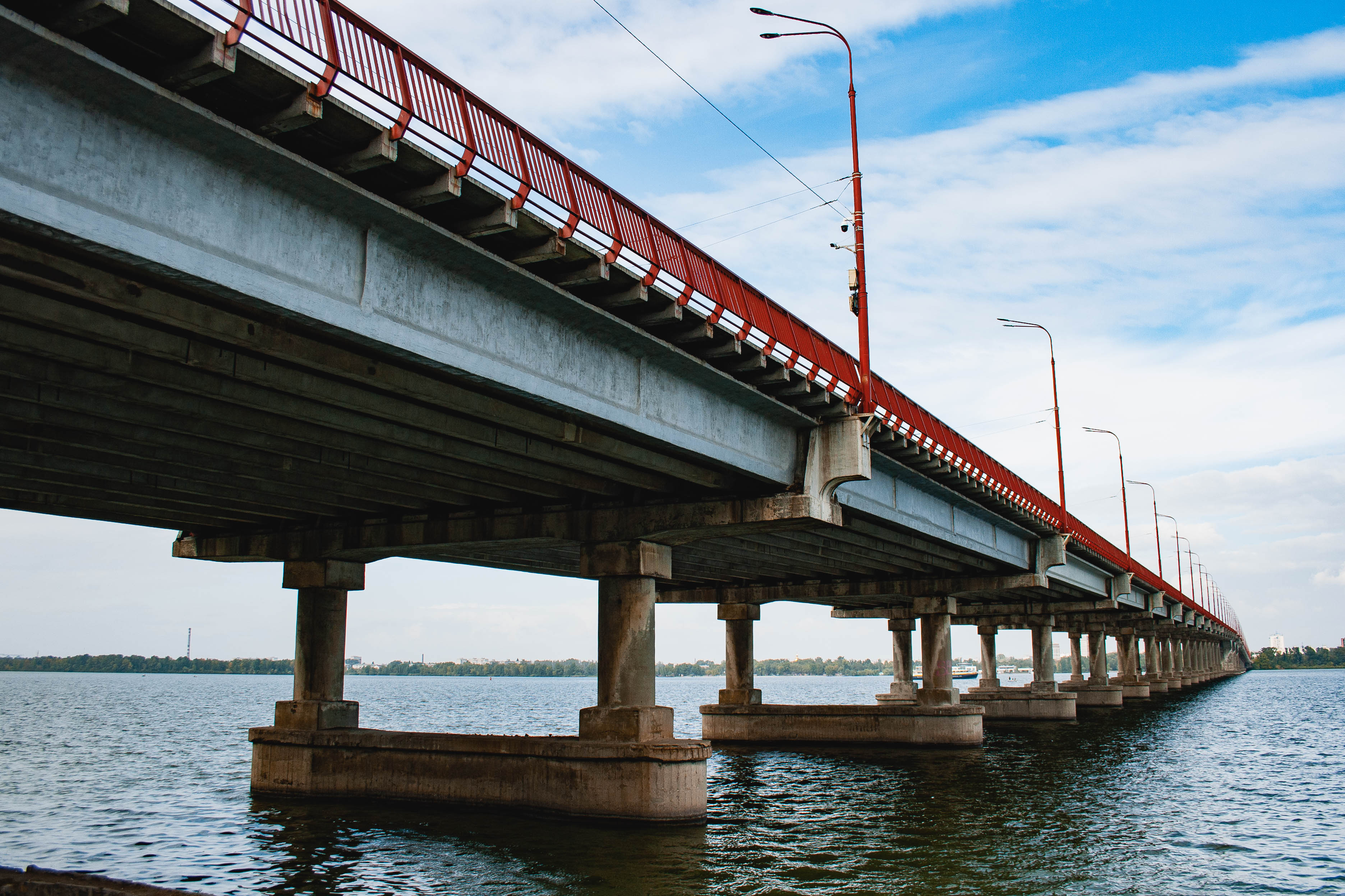 Центральный мост